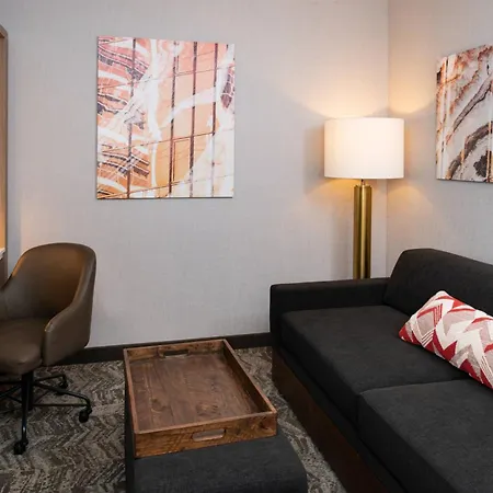 Springhill Suites By Marriott Kansas City Northeast Esterno foto