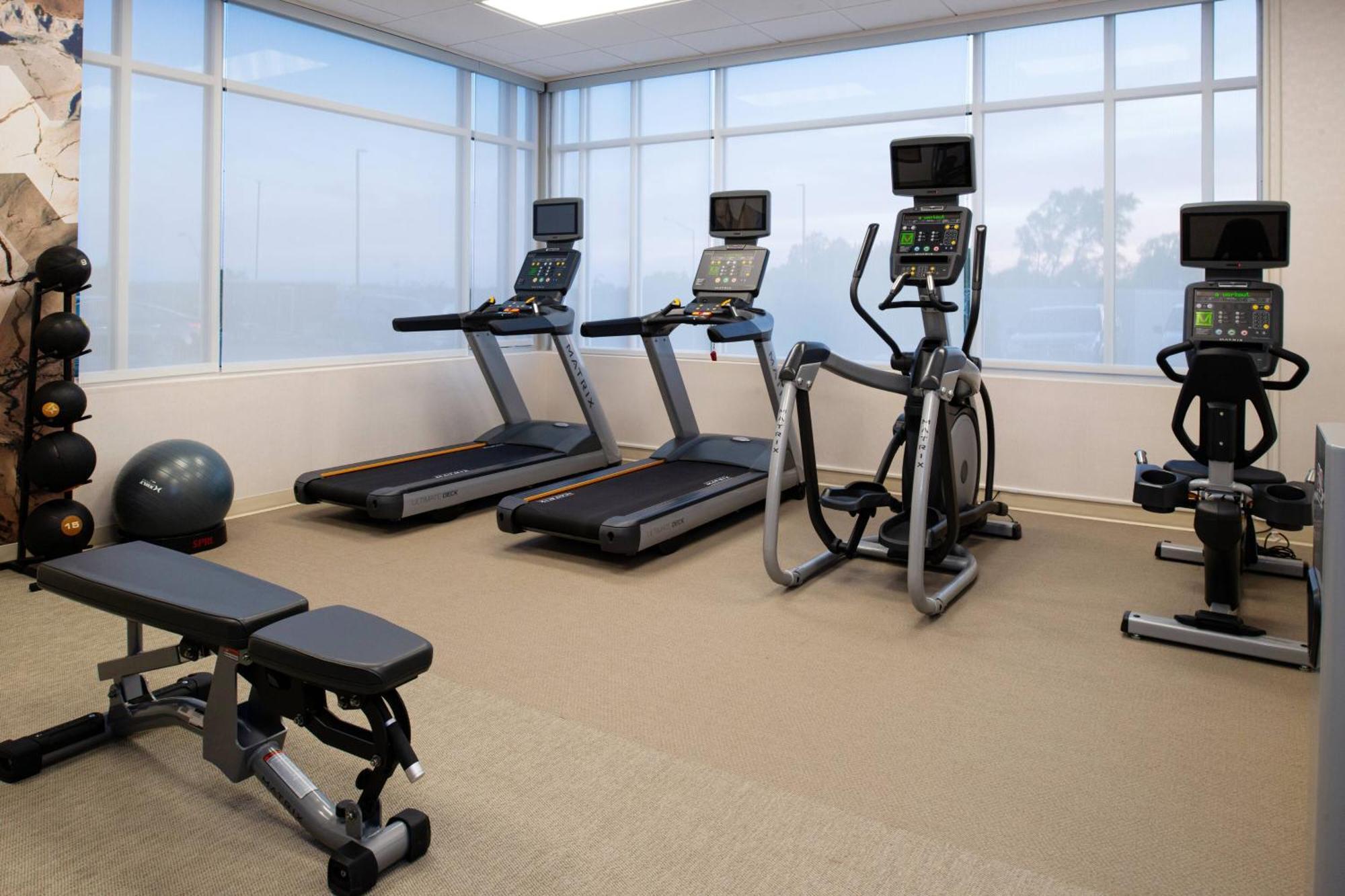 Hotel Springhill By Marriott Kansas Northeast