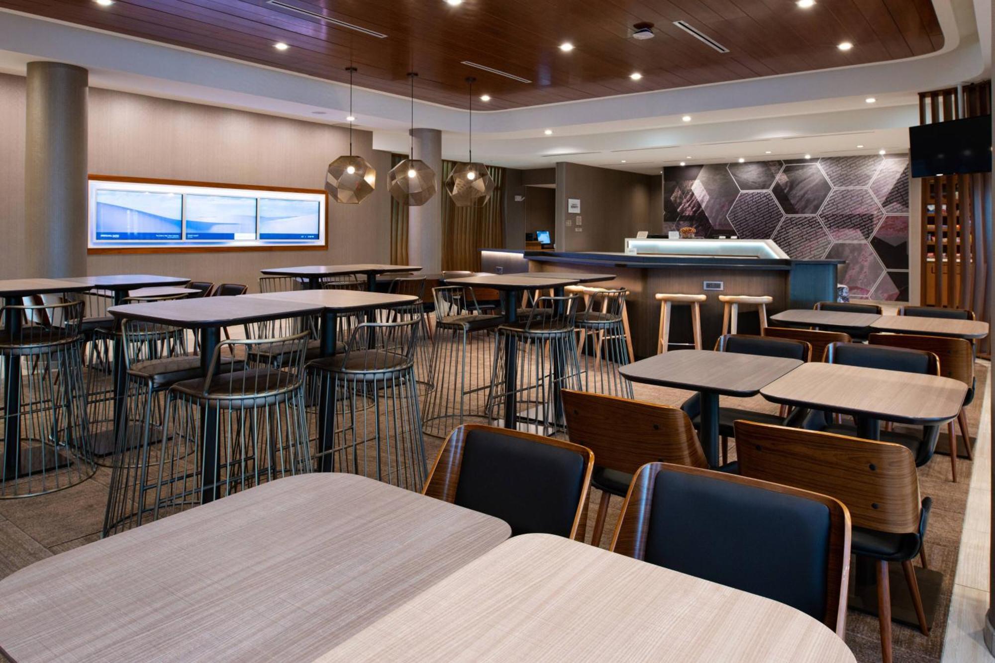 Springhill By Marriott Kansas Northeast 3*
